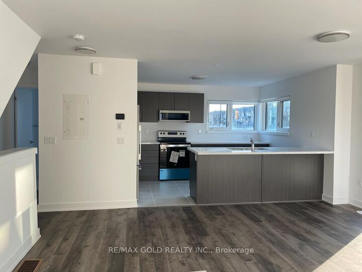 Property Photo:  175 Veterans Drive 25  ON L7A 5L2 