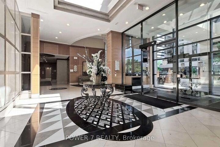 Property Photo:  155 Beecroft Road 1110  ON M2N 7C6 