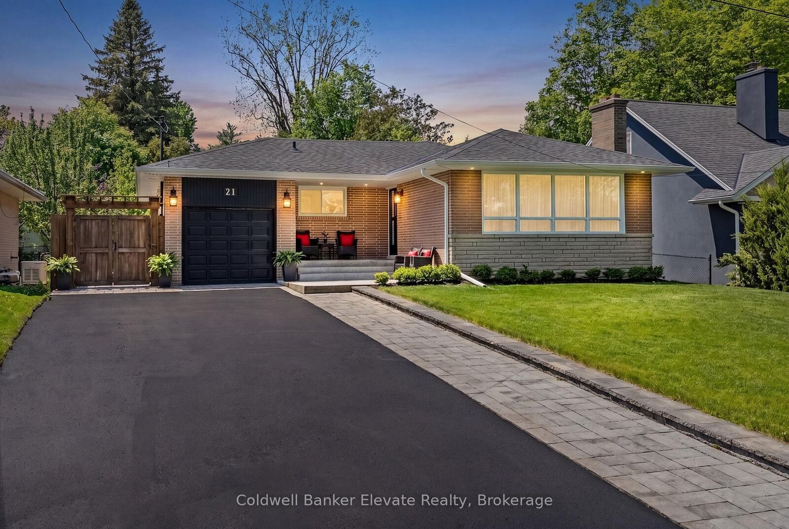 Property Photo: 21 Market Street ON L7G 3B9