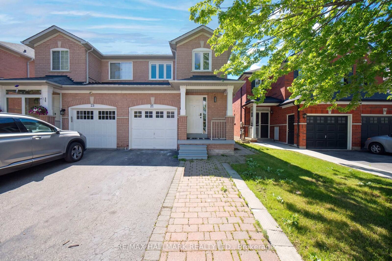 Property Photo:  21 Penguin Lane  ON L6R 2C1 