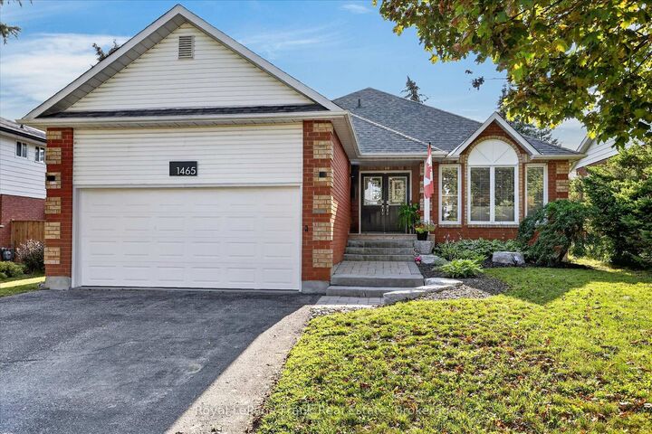 Property Photo:  1465 Wildlark Drive  ON K9K 1X5 