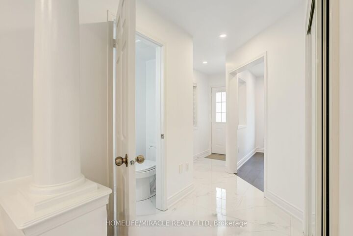 Property Photo:  190 Fandango Drive Upper  ON L6X 0L3 