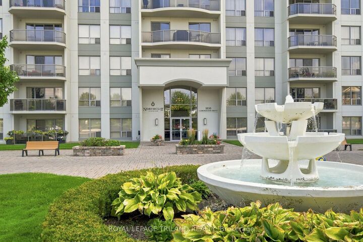 Property Photo:  1030 Coronation Drive 1408  ON N6G 0G5 