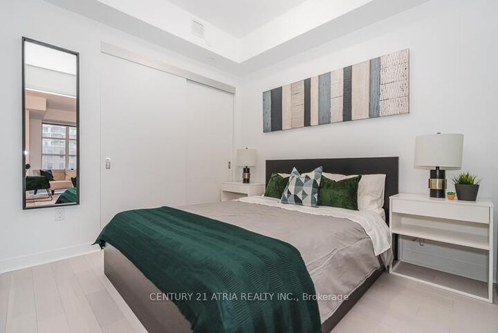 Property Photo:  501 Adelaide Street 404  ON M5V 0R3 