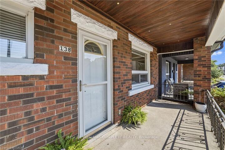 Property Photo:  138 Cameron Avenue N  ON L8H 4Z3 