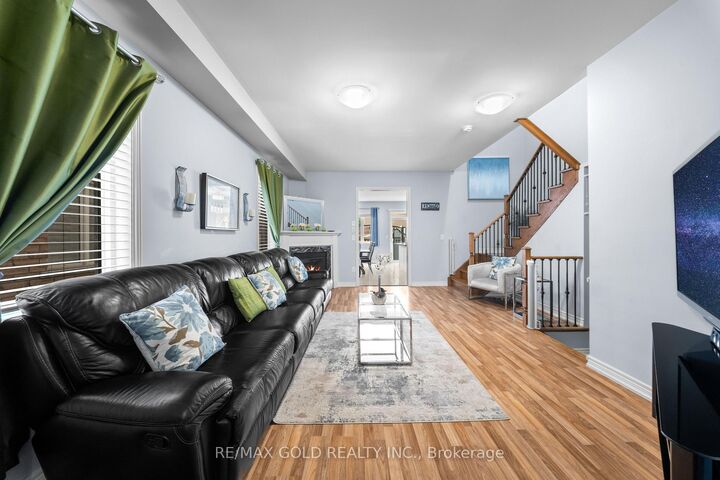 Property Photo: 73 Lesabre Crescent ON L6P 3R4