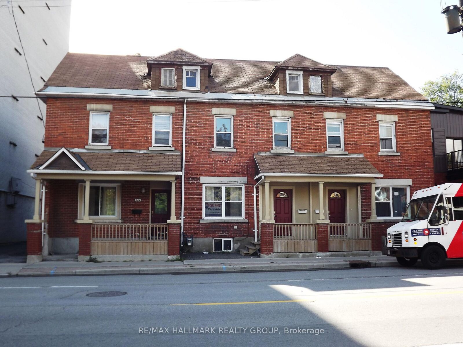 Property Photo:  260 Bronson Avenue Bronson Avenue  ON K1R 6H8 