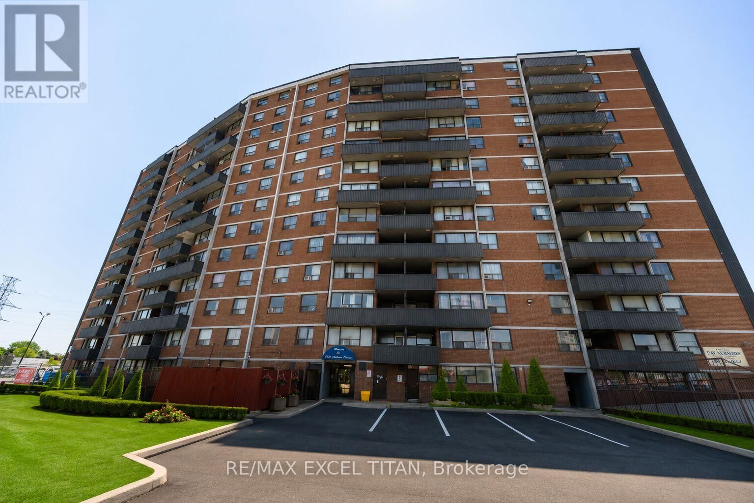 Property Photo:  1385 Midland Avenue 802  ON M1P 3B8 