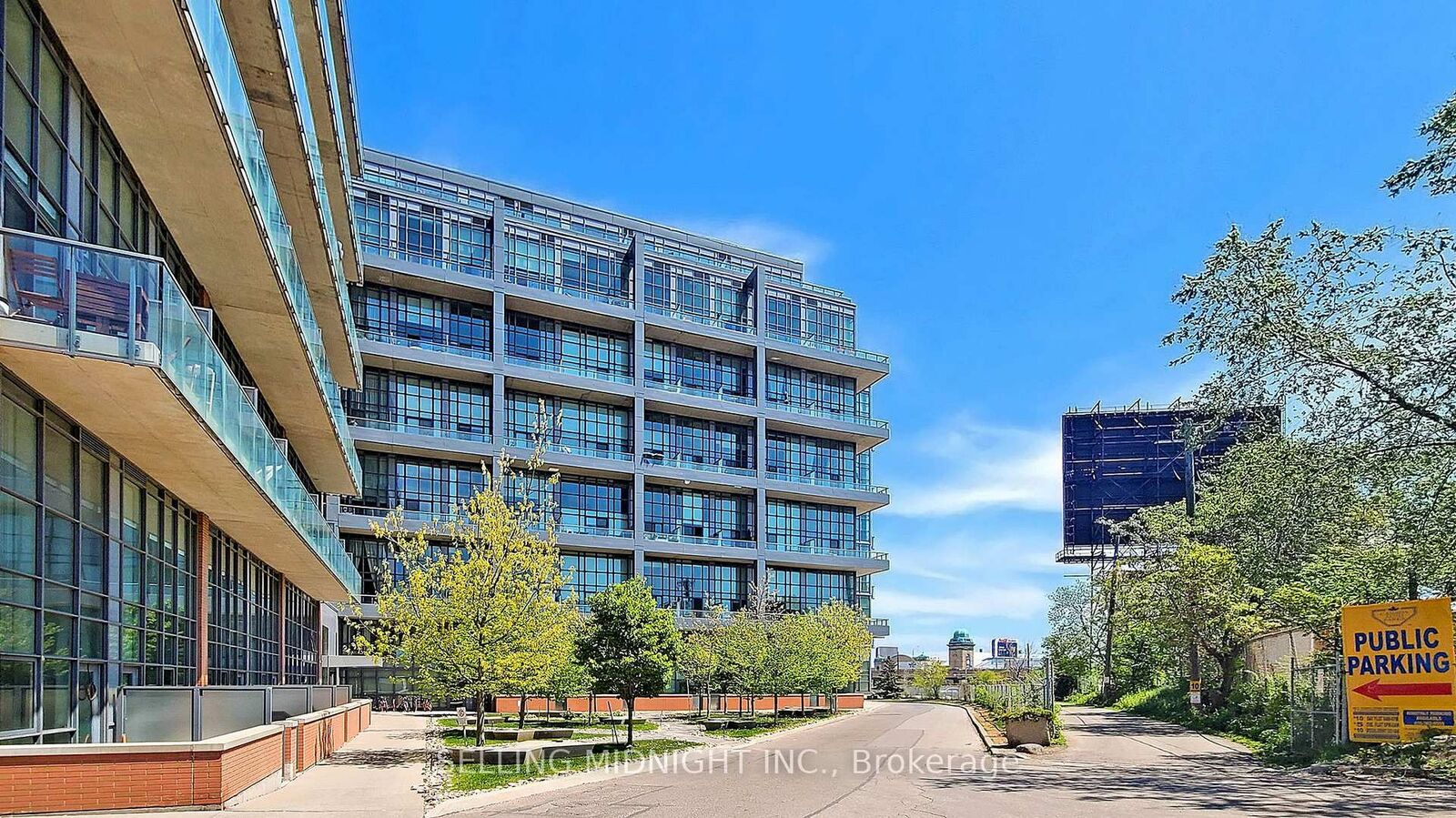 Property Photo:  5 Hanna Avenue 540  ON M6K 0B3 