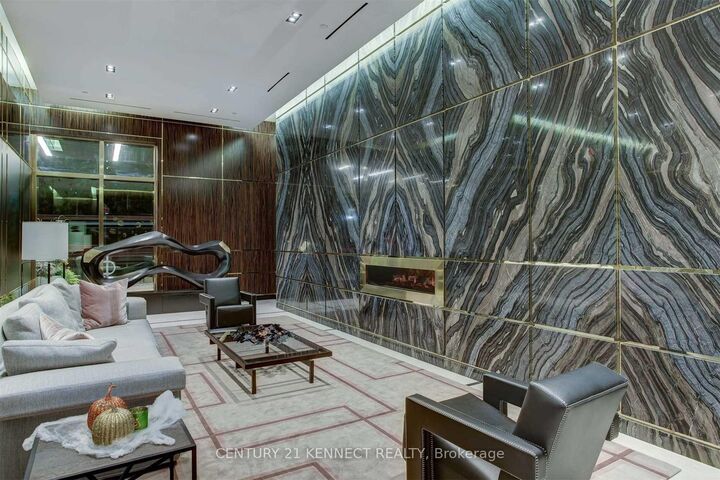 Property Photo:  3018 Yonge Street 711  ON M4N 2K4 