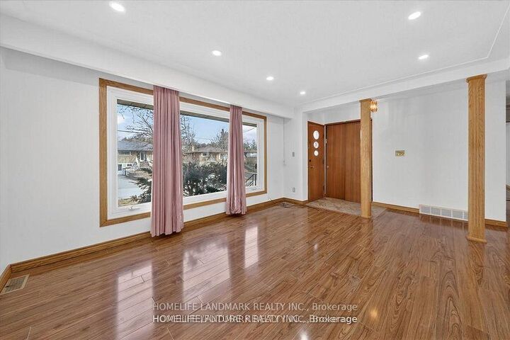 Property Photo:  146 Oriole Street  ON L1H 6Y6 