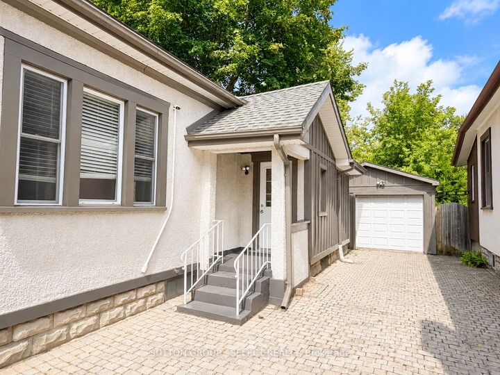Property Photo:  14 Arthur Street  ON N5Y 3B9 