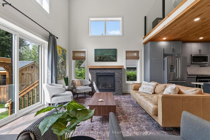 Property Photo:  11 Maitland Avenue  ON N7A 3X8 
