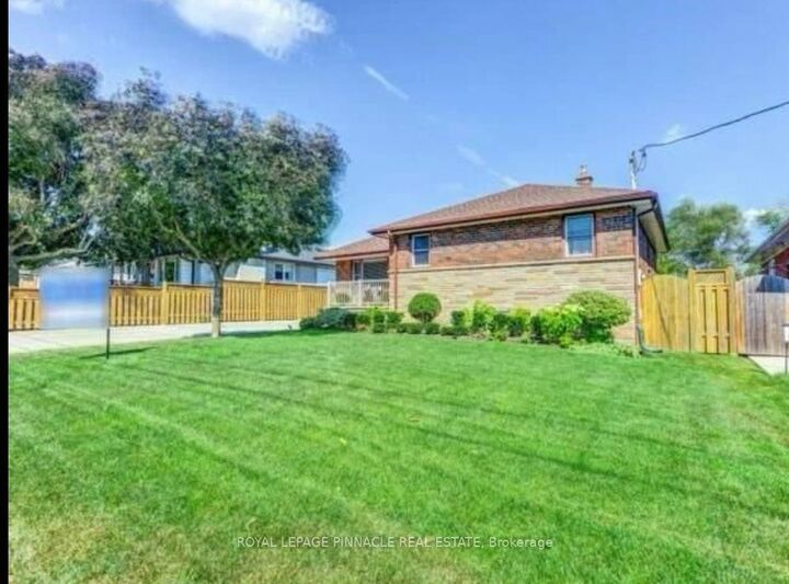 Property Photo:  205 Southview Crescent W Bsmt  ON L6K 2P2 
