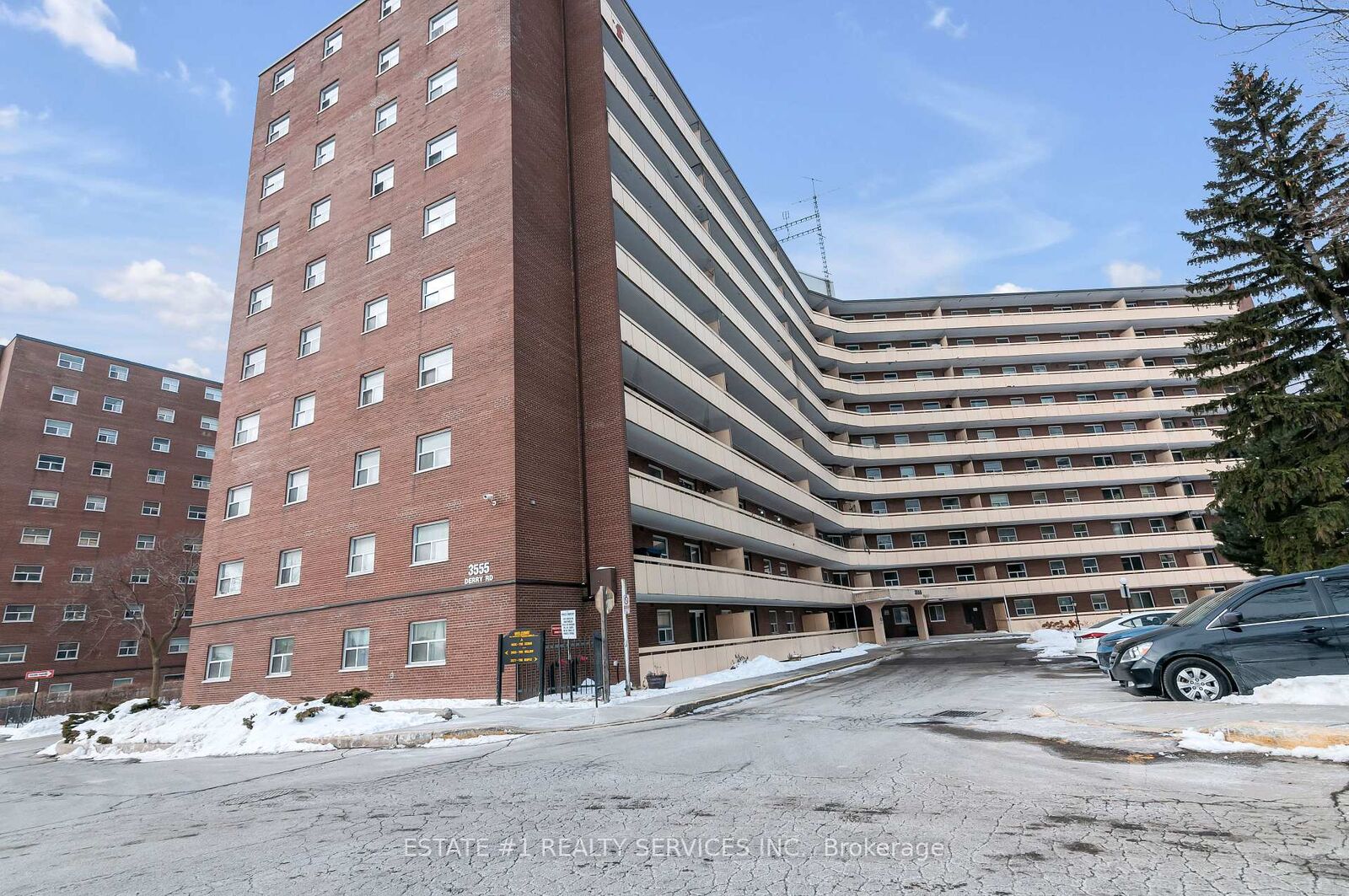 Property Photo:  3555 Derry Road E 402  ON L4T 1B2 