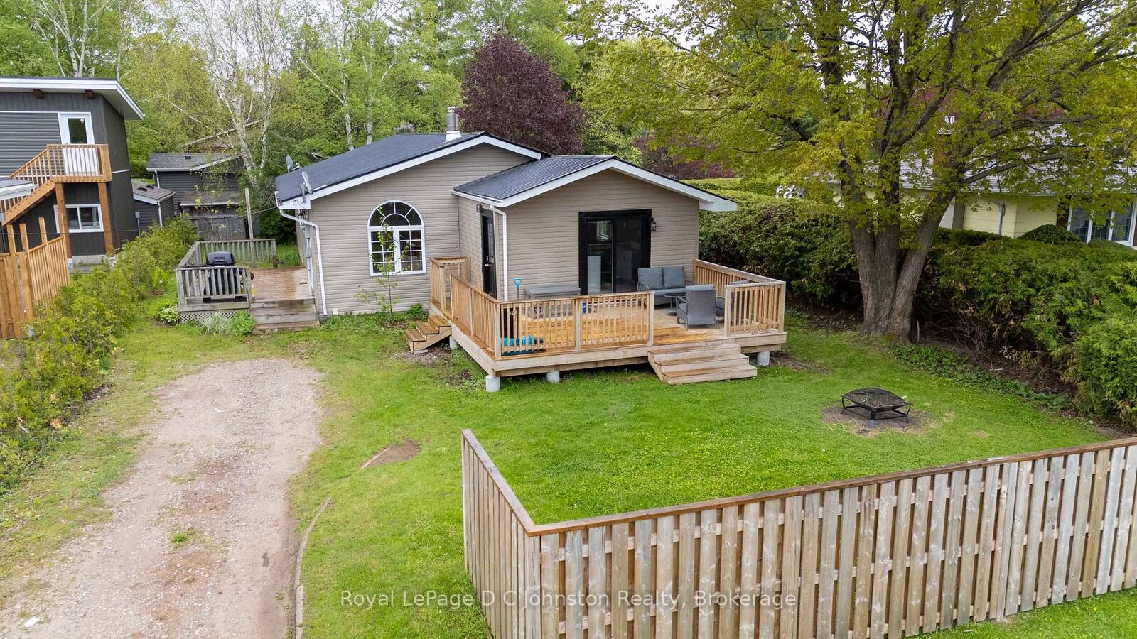 Property Photo:  229 Edward Street  ON N0H 2L0 