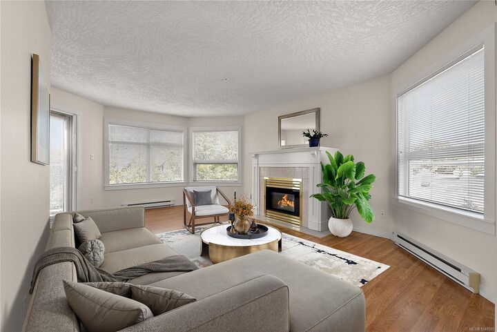 Property Photo: 2440 Oakville Ave #301 BC V8L 5Y4