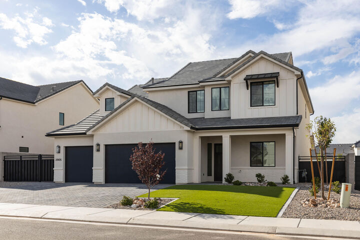 Property Photo: 2905 E Yavin Way UT 84790