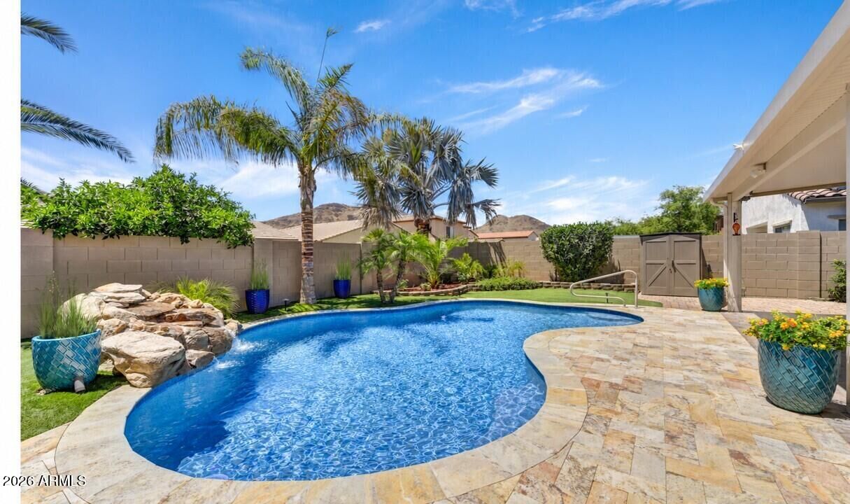Property Photo:  5511 W Molly Lane  AZ 85083 
