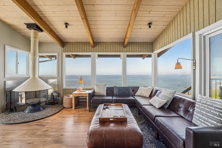 Property Photo: 59 Kailua Way CA 94929