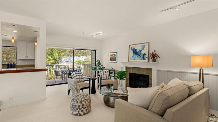 Property Photo:  89 Eucalyptus Knoll Street  CA 94941 