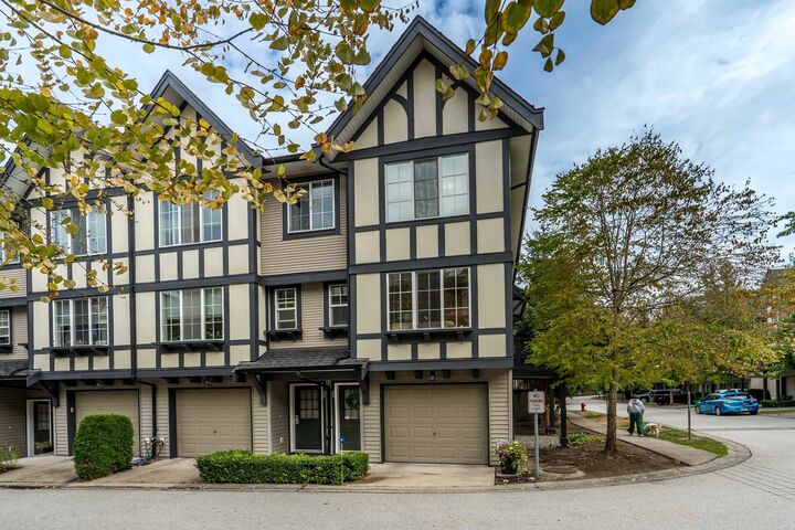 Property Photo:  20875 80 Avenue 33  BC V2Y 2Y1 