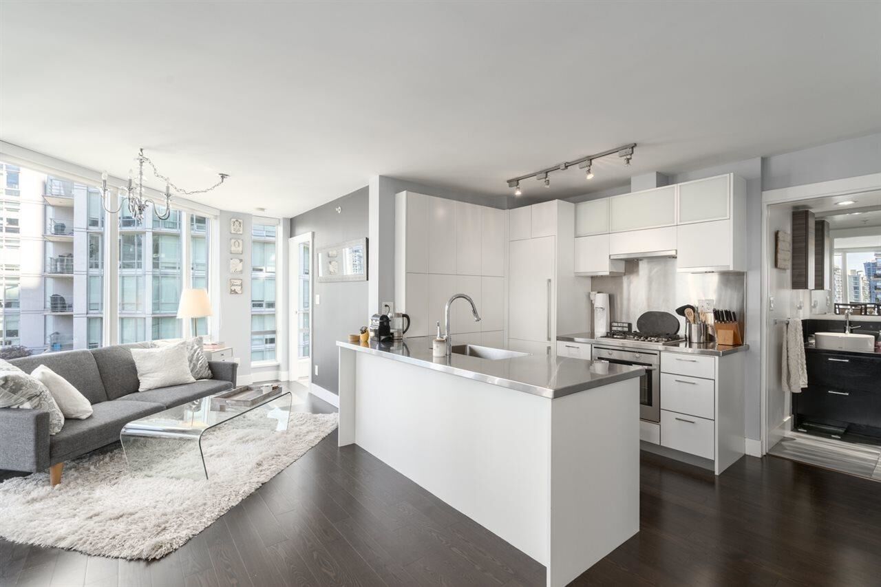 Property Photo:  535 Smithe Street 1207  BC V6B 0H2 