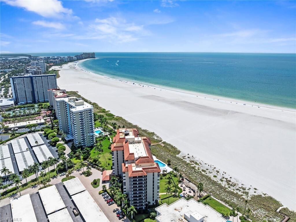 Property Photo:  180 Seaview Ct 314  FL 34145 