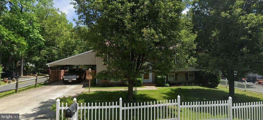 Property Photo: 5817 N Hazelwood Avenue MD 21206