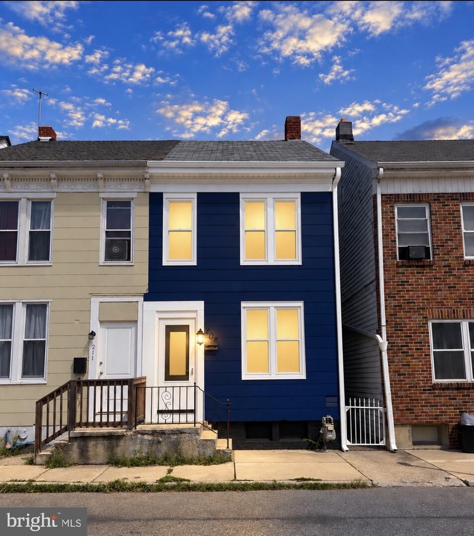 Property Photo: 209 Park Place PA 17401