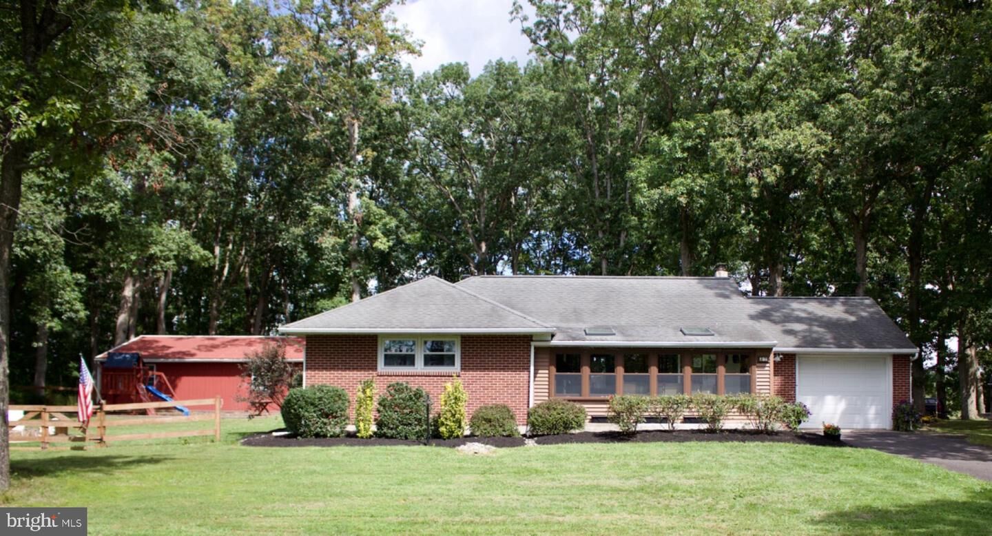 Property Photo: 37 Little Road PA 19492