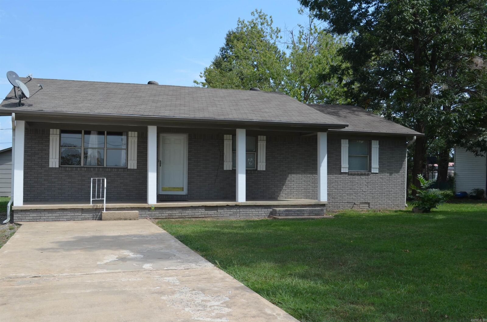 Property Photo: 211 S Polk Street AR 72023