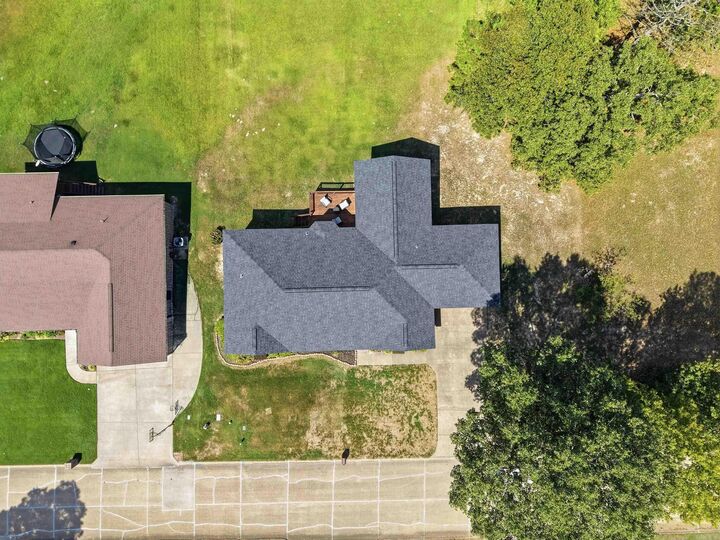 Property Photo: 1710 Royal Oaks Dr Drive AR 72104