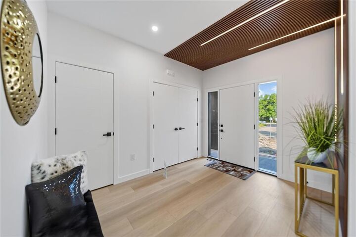 Property Photo: 170 Sterling Avenue MB R2M 2R7