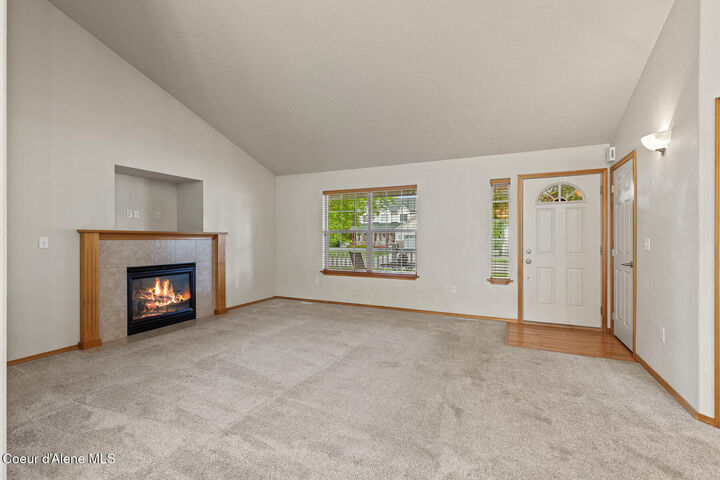 Property Photo:  1229 W Bentwood Loop  ID 83815 