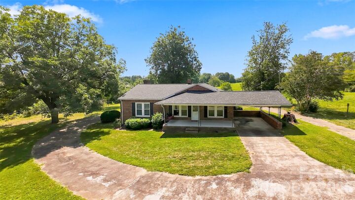 Property Photo:  421 Elam Road  NC 28090 