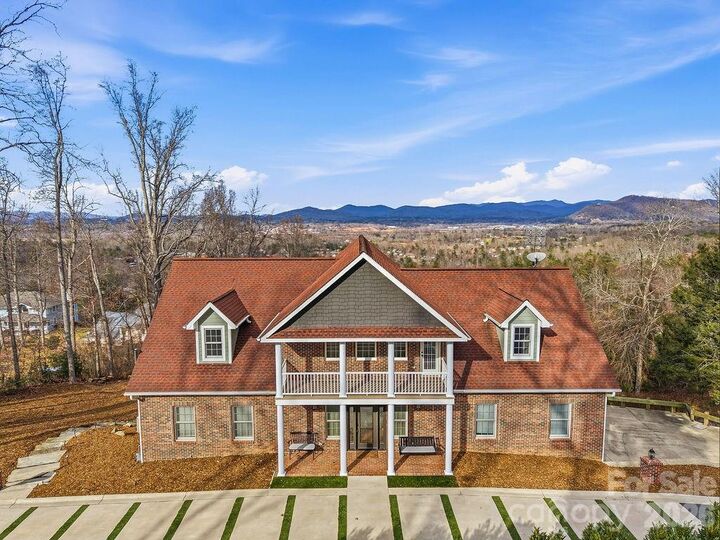 Property Photo:  38 Sweetwater Oaks Drive  NC 28732 