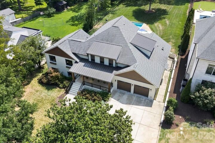 Property Photo:  842 Linda Lane  NC 28211 