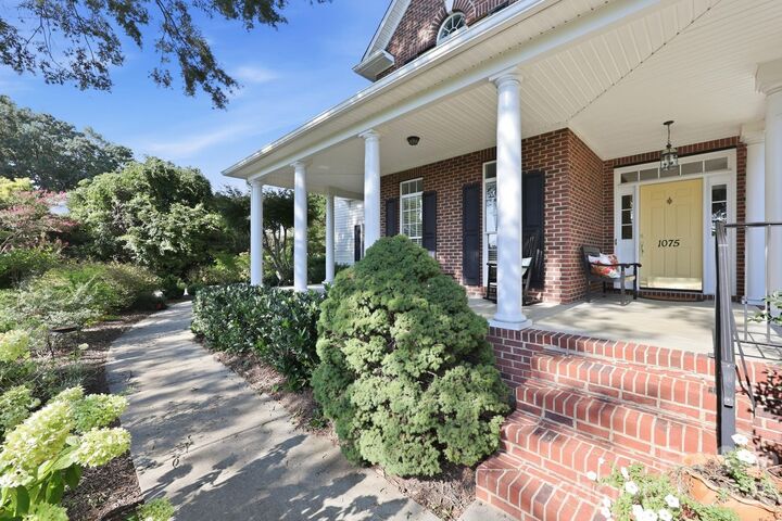 Property Photo:  1075 Glenfield Drive  NC 28147 
