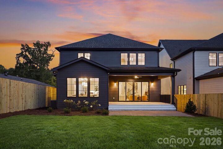 Property Photo: 1117 Lomax Avenue NC 28211