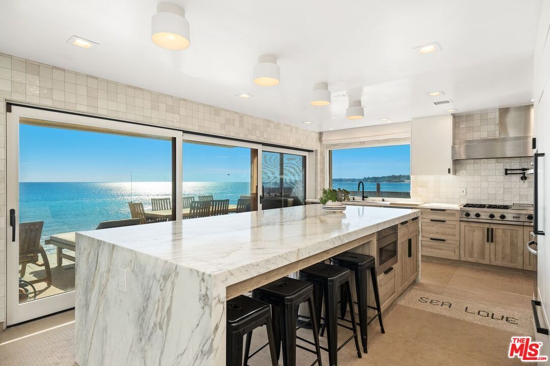 Property Photo: 25302 Malibu Rd, Unit Lse CA 90265