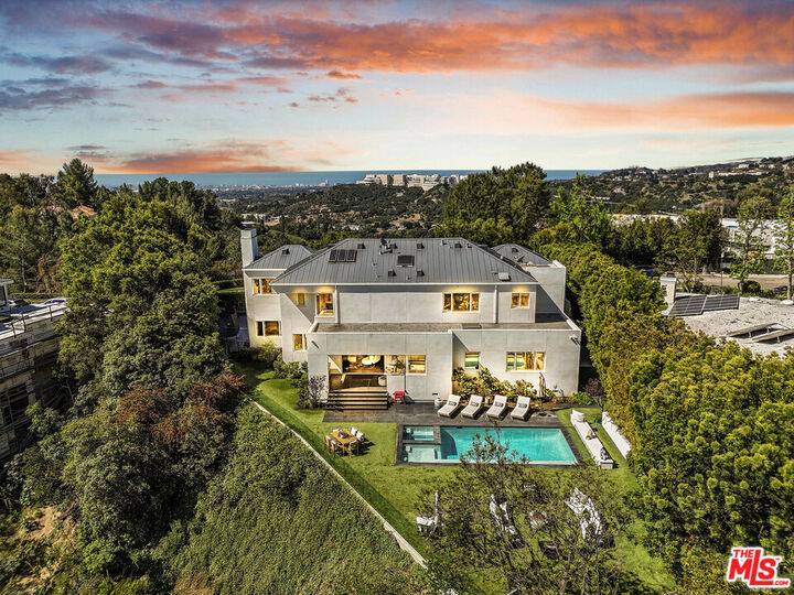 Property Photo:  1116 Linda Flora Dr  CA 90049 