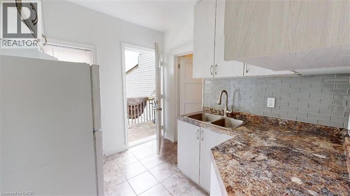 Property Photo:  961 King Street East  ON L8M 1C3 