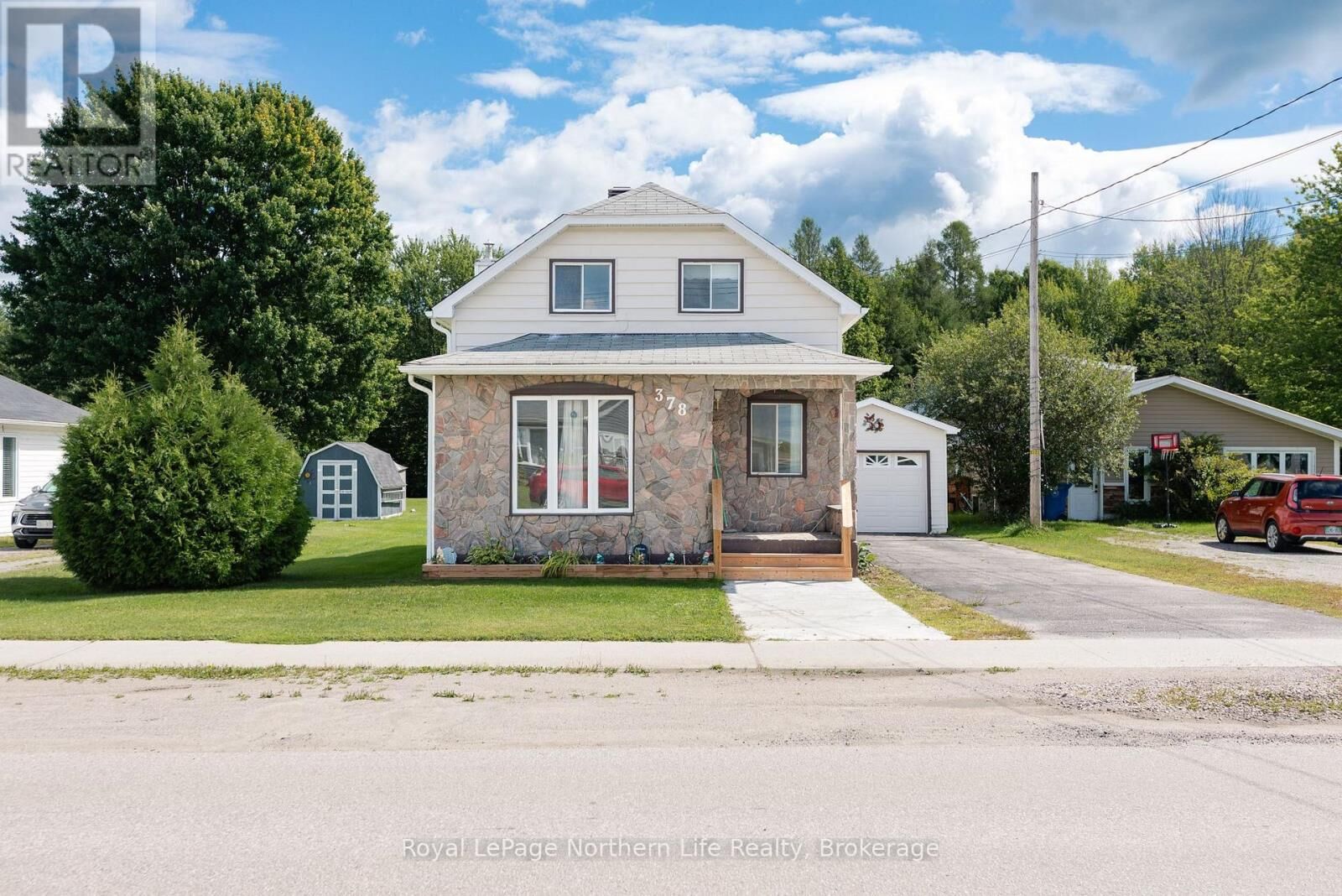 Property Photo:  378 Nipissing Street  ON P2B 3E2 