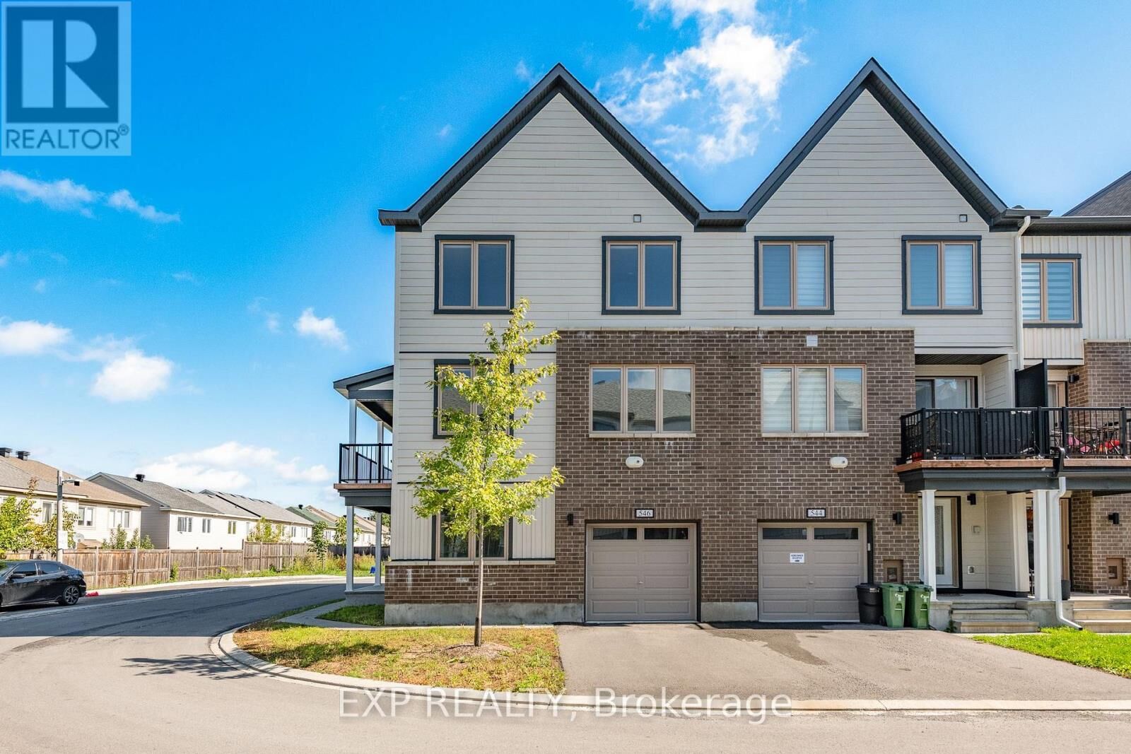 Property Photo:  546 Woven Private  ON K2S 3B2 