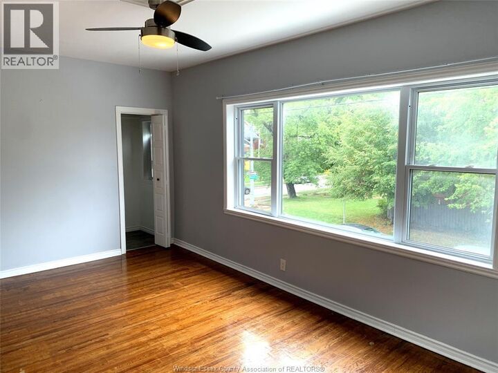 Property Photo:  220 Erie Street West  ON N9A 6B5 
