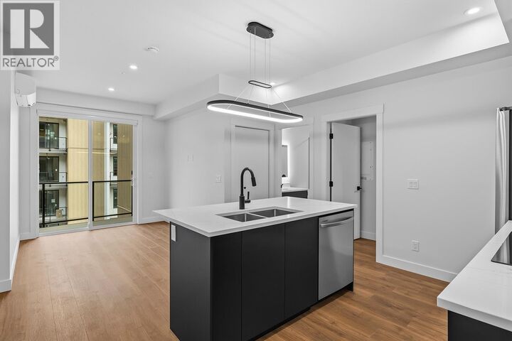Property Photo:  1281 Pridham Avenue 404  BC V1Y 6B3 
