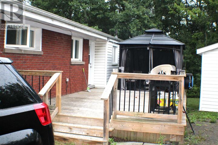 Property Photo:  104 White Oak Dr W  ON P6C 2H8 
