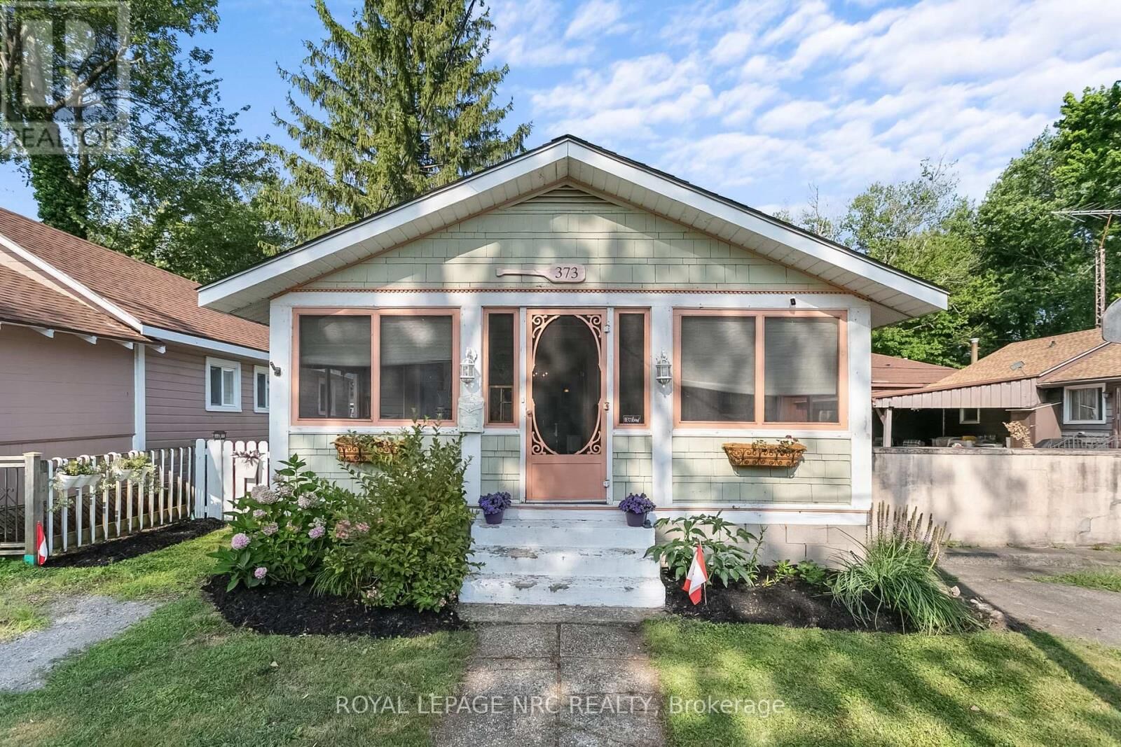 Property Photo:  373 Oakwood Avenue  ON L0S 1B0 
