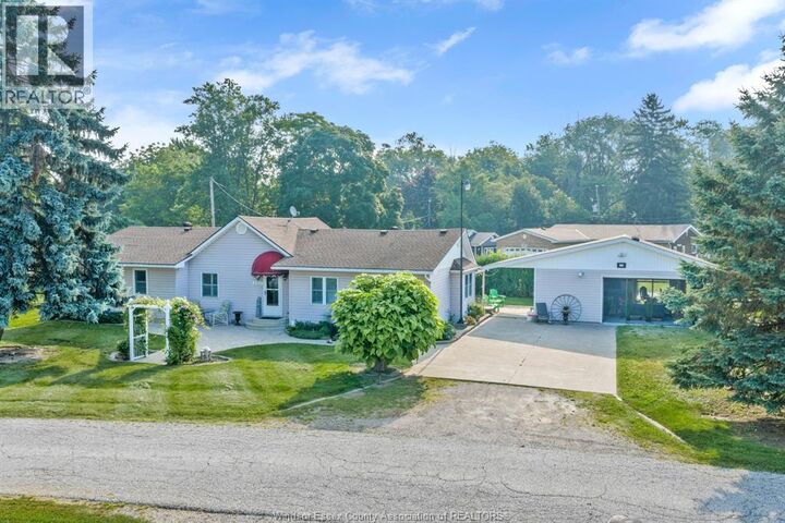 Property Photo:  290 Wawa Crescent  ON N0R 1G0 